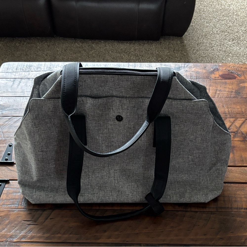 Lululemon Grey/Black Tote Bag with Black Handles